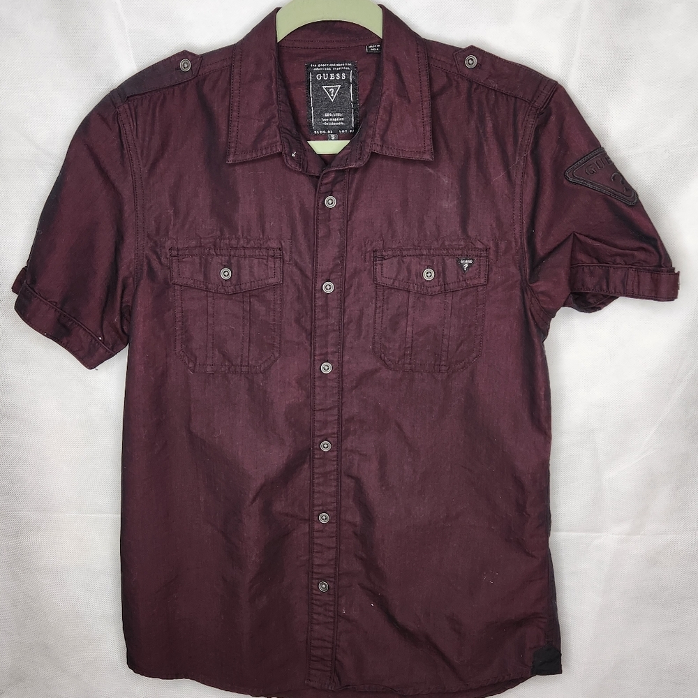 Guess Men's Button Down Shortsleeve Shirt (Maroon)